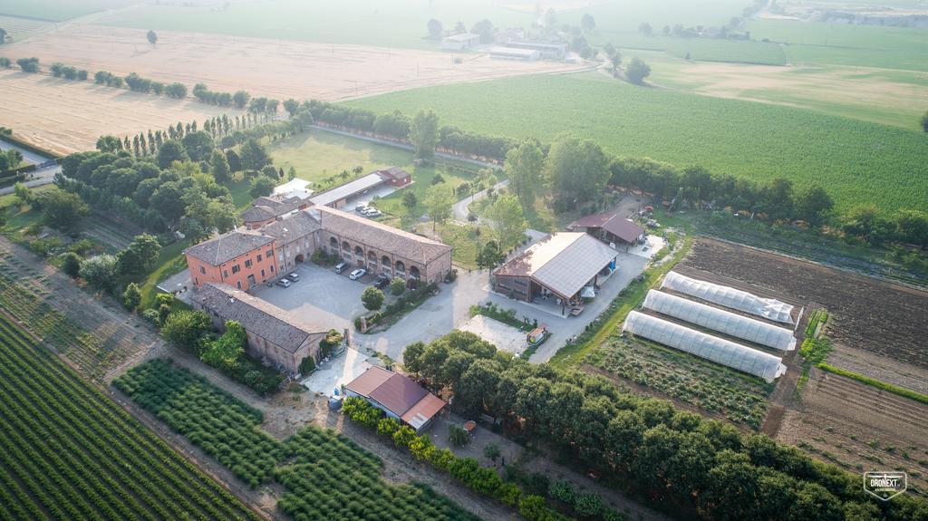 Agriturismo Arte Contadina Fiorenzuola d'Arda Luaran gambar